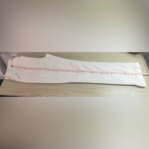 Guess women’s slim cigarette jeans